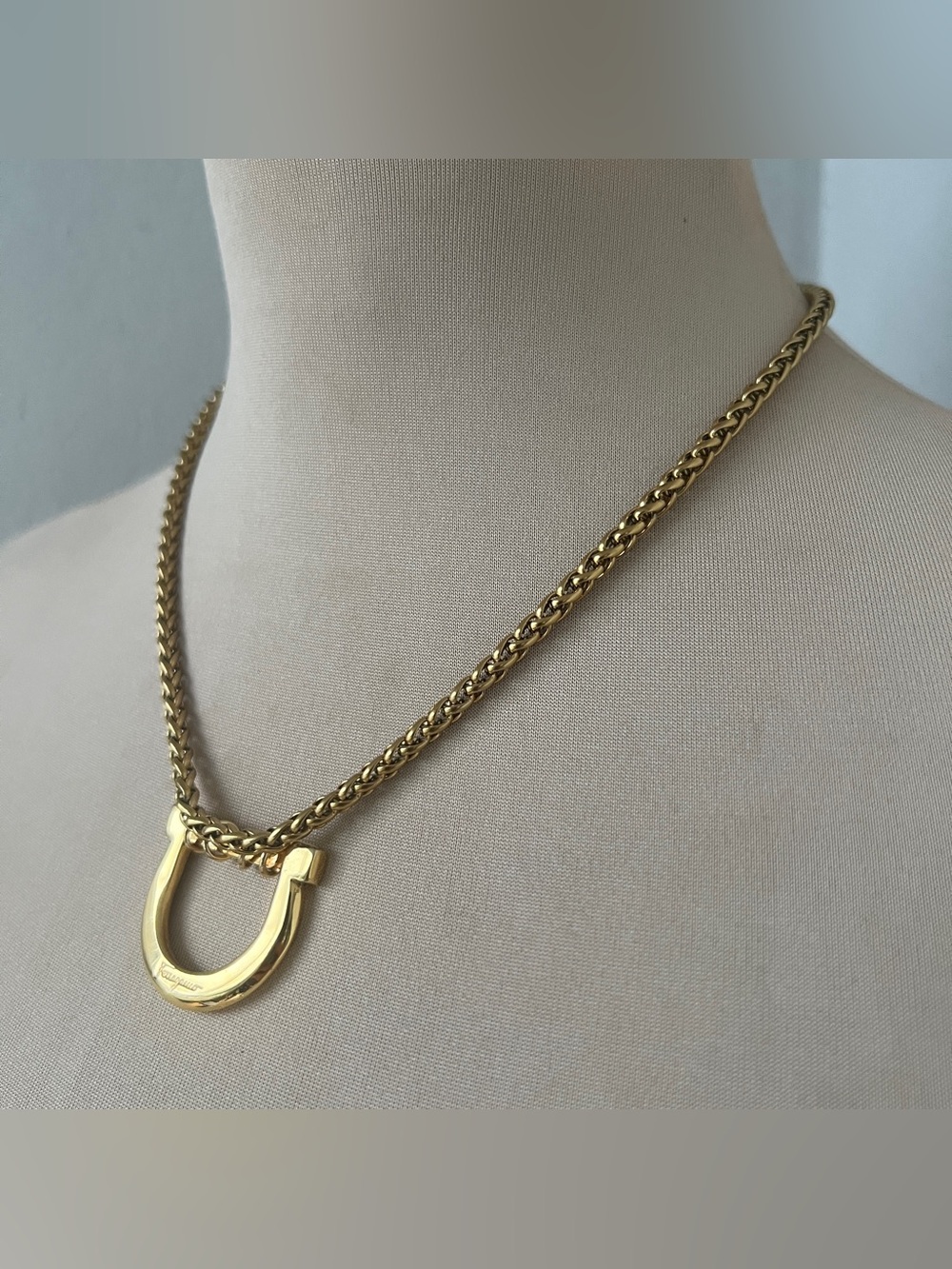 Salvatore Ferragamo Custom Vintage Gold Horseshoe Pendant Spiga Necklace 16” - Picture 2 of 9